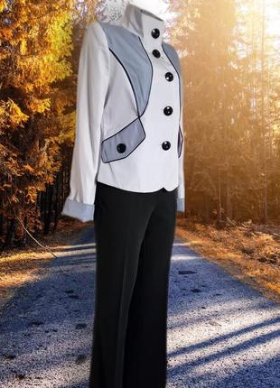 Демисезонная короткая женская курточка.2 фото