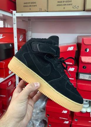 Зимові кросівки замшеві nike air force 1