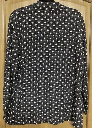 Тонкая удлинённая вискозная блуза с пиджачным воротничком 50-54 р9 фото