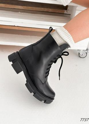 Стильные черные зимние женские ботинки берцы кожаные,натуральная кожа и шерсть на зиму9 фото
