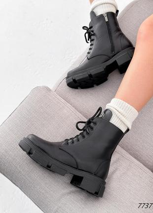 Стильные черные зимние женские ботинки берцы кожаные,натуральная кожа и шерсть на зиму10 фото