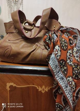 Трендовая сумка бежево-карамельного цвета из зернистой кожи