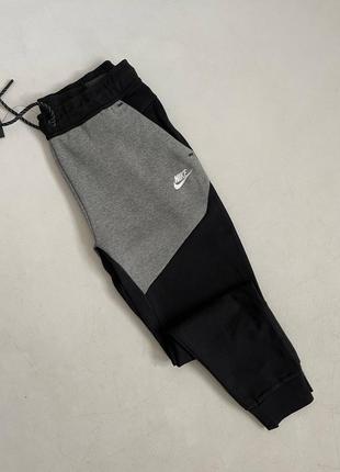 Штани nike tech fleece