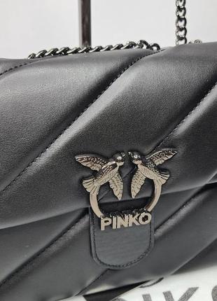 Красива жіноча шкіряна сумка чорна стьобана крос-боді багет в стилі pinko на ланцюжку через плече туреччина4 фото