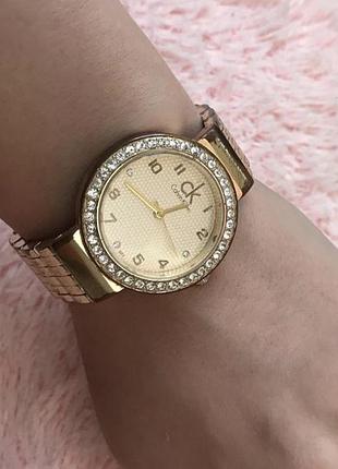 Женские наручные часы