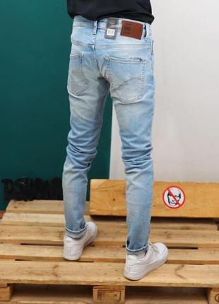 XL / 50
