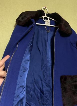 Синее пальто для девочки с мехом6 фото