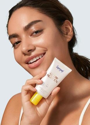 Сияющий солнцезащитный крем supergoop glow screen spf40 10 мл6 фото