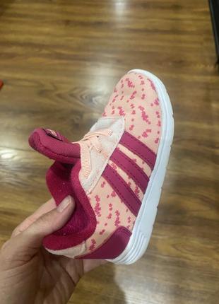 Кроссовки adidas 22