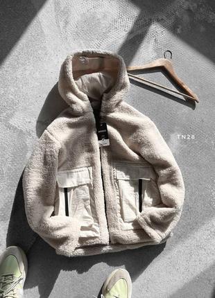 Куртка бежева