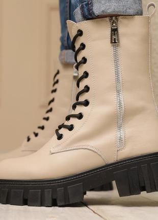 Стильные бежевые трендовые женские зимние ботинки берцы на массивной подошве, кожаные/натуральная кожа4 фото