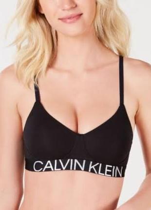 Топ calvin klein1 фото