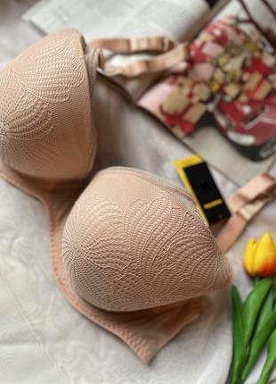 Бюстгальтер wonderbra