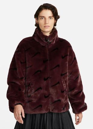 Плюшевая шуба куртка nike sportswear plush faux fur all over print jacket шубка шерпа новая оригинал3 фото
