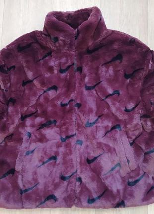 Плюшевая шуба куртка nike sportswear plush faux fur all over print jacket шубка шерпа новая оригинал8 фото