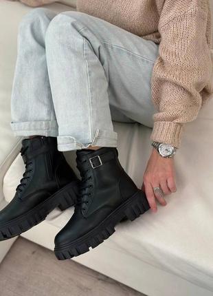 Кожаные ботинки сапоги ботфорты массивные на высокой платформе зимние на меху с пряжкой zara8 фото