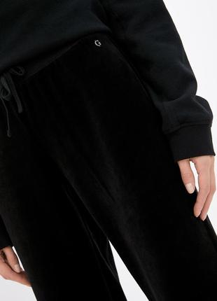 Широкие велюровые брюки с эластичной талией guess4 фото