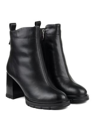 Ботинки женские зимные черные кожаные на платформе на среднем устойчивом каблуке на меху 1734ц
