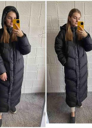 Длинное и теплое пальто / пуфер.