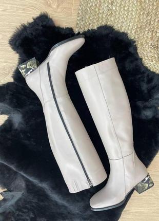 Сапоги кожаные замшевые бежевые с квадратным носком на каблуке 3см демисезоне зимние5 фото