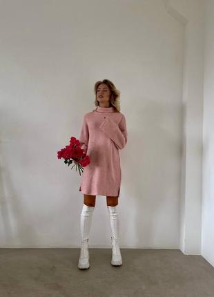 Платье короткое теплое с воротником свободного кроя качественное стильное трендовое розовое3 фото