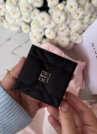 Дзеркало givenchy