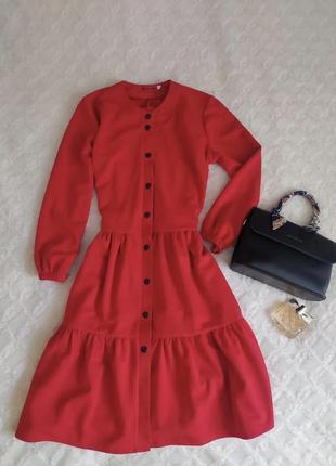Платье красное