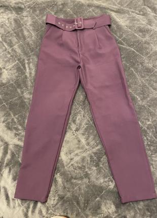 Класні фіолетові брюки в стилі zara (m)