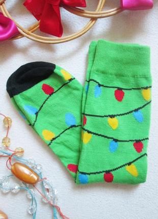 Суперовые хлопковые носки в новогодний принт с гирляндой new 💖💜💖1 фото