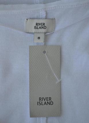 Базовая футболка river island, вышивка пчелка, мушка.6 фото