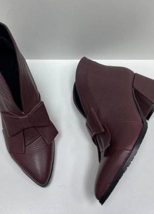 Ексклюзивні черевики ботильйони з італійської шкіри та замші жіночі на підборах бордо