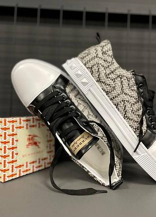 Burberry 9