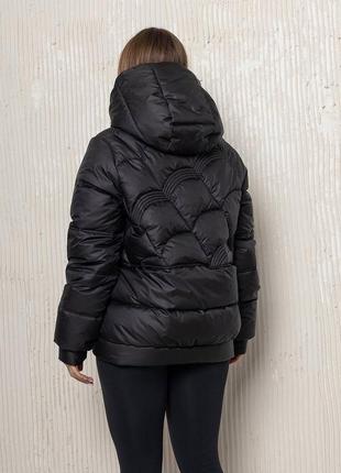 Теплый стильный пуховик с капюшоном куртка стеганая биопух с карманами свободного прямого кроя зимняя3 фото