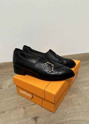 Женские кожаные туфли лоферы черные классика ботиночки р 39