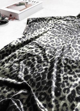 Cтильное базовое велюровое платье-футляр saint tropez трендовым леопардовым принтом3 фото