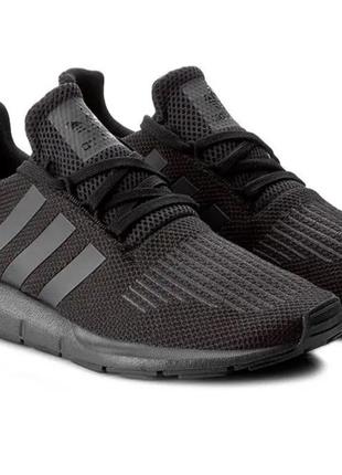 Кросівки  adidas оригінал серії swift run