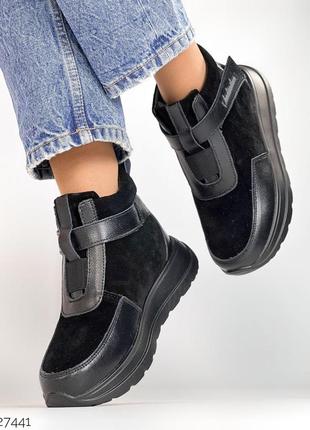 Жіночі зимові чорні натуральні черевики на низькому ходу