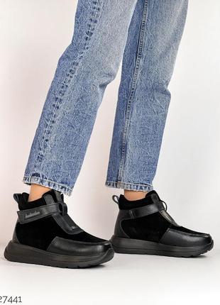 Женские зимние черные натуральные ботинки на низком ходу9 фото