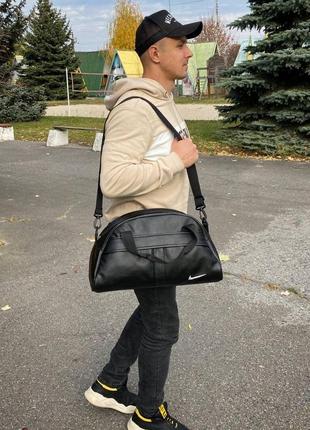 Мужская женская спортивная сумка через плечо, небольшая кожзам черная3 фото