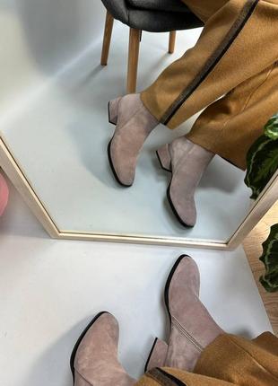 Ботинки бежевые замшевые,кожаные с квадратным носком на каблуке 3см7 фото