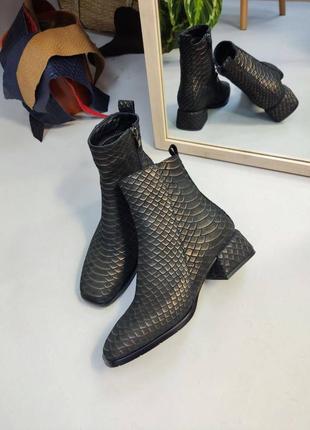 Ботинки замшевые,кожаные черные с квадратным носком на каблуке 3см4 фото