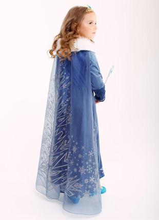Велюрова сукня принцеси ельзи з хутром4 фото