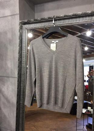Серый шерстяной свитер от uniqlo2 фото