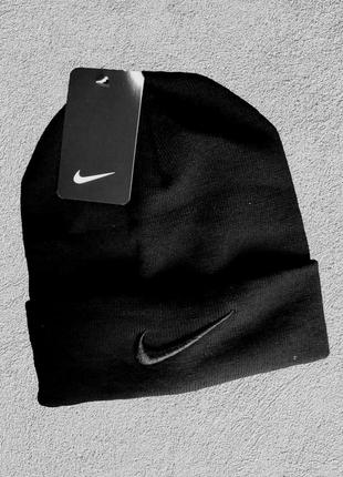 Чоловіча зимова шапка nike чорна з закотом принт вишивка найк (bon)