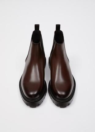 Zara кожаные ботинки челси на подошве с вышиками3 фото
