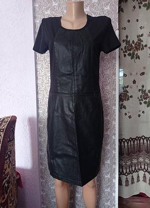 Платье с кожаными вставками от only.