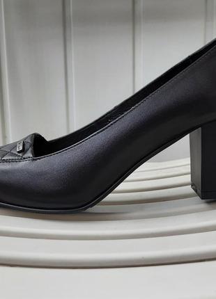 Новые туфли it-girl однотонные черные кэжуалы р.401 фото