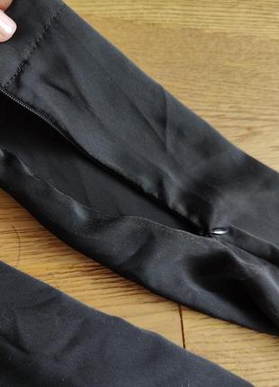 Черное итальянское платье с перьями на один рукав 🩶4 фото