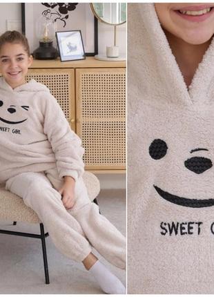 Теплая пижама-костюм для девочек