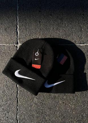 Мужская зимняя шапка nike черная спортивная логотип вышитый найк теплая с отворотом (bon)1 фото